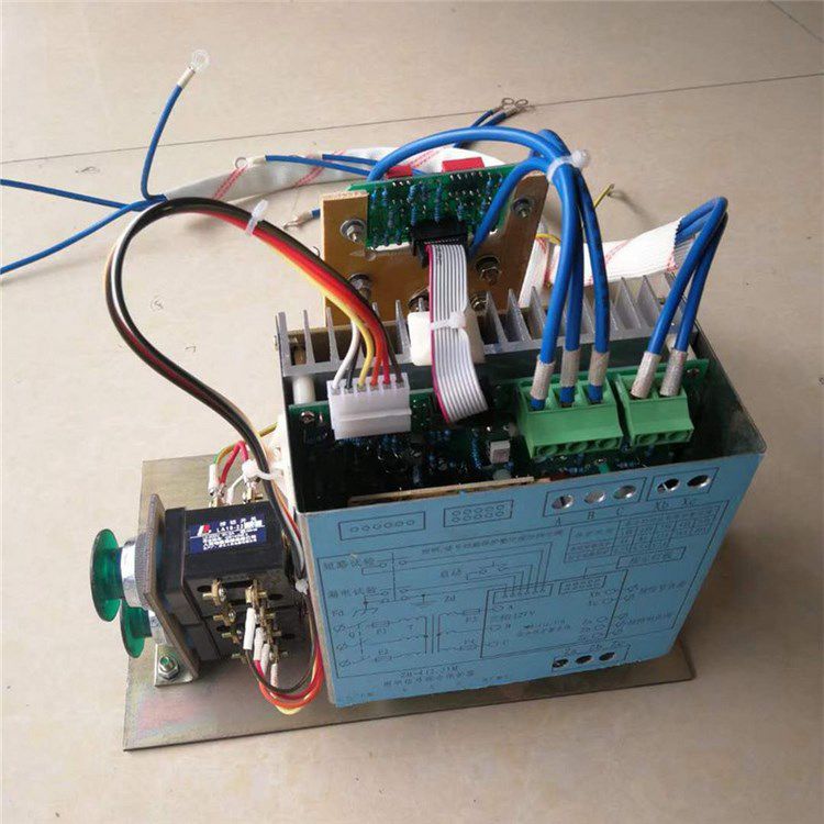 ZH-4(2.5)M照明信號綜合保護(hù)器 礦用智能開關(guān)保護(hù)裝置